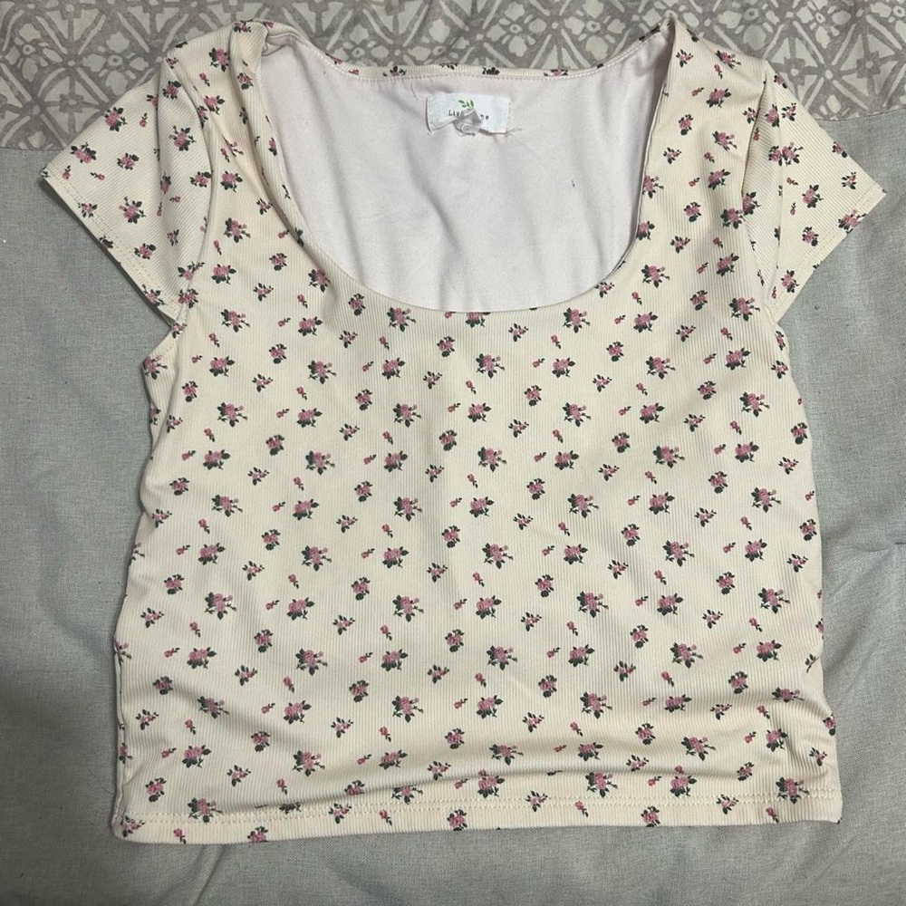 Chic Floral Cream Crop Top